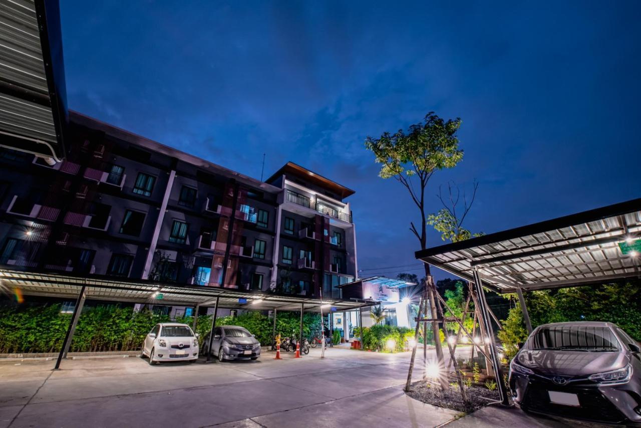 The Living Hotel Samutprakan Bang Bo Екстер'єр фото